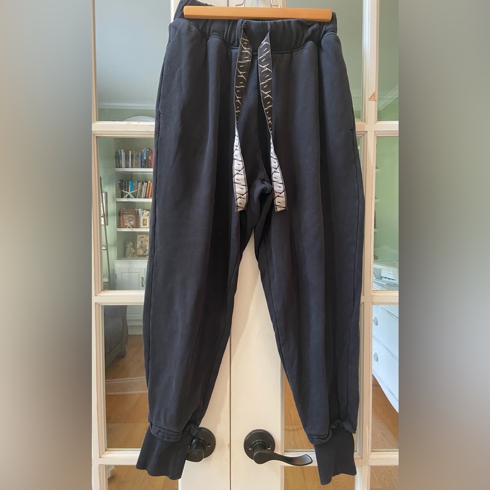 Women’s Gymshark Black Sweatpants Joggers Size Small